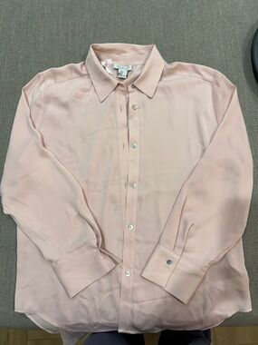 Women’s Long-Sleeve Button-Up Shirt in Pink